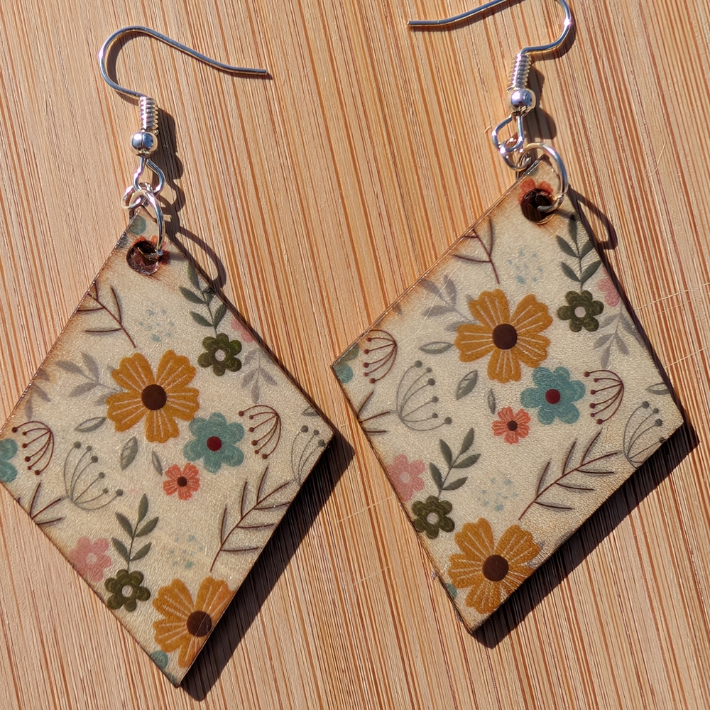 Cream and Yellow Floral Earrings with Vintage Charm